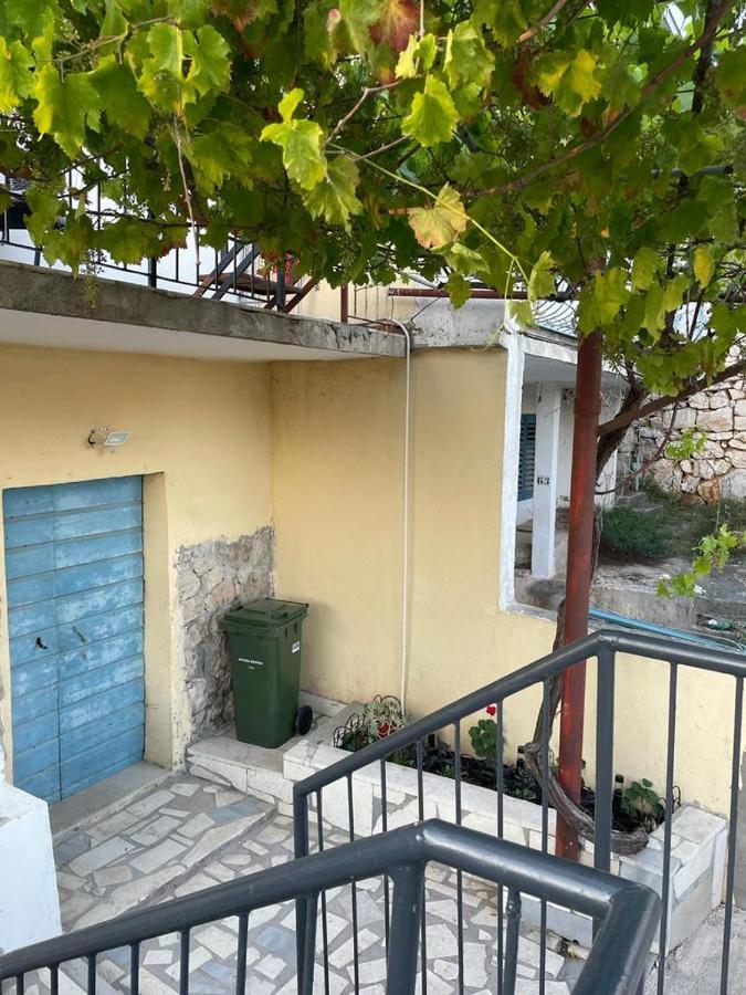 Apartment Viniska Vinišće Exterior foto